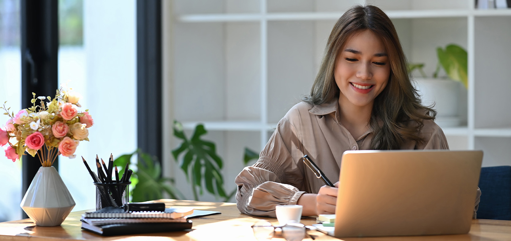Read more about the article Offshoring vs. Freelancing: Which is Better for Your Business? 